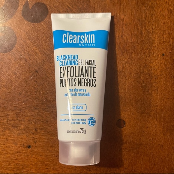 Avon Clearskin Blackhead Clearing Gel Scrub - Picture 1 of 4